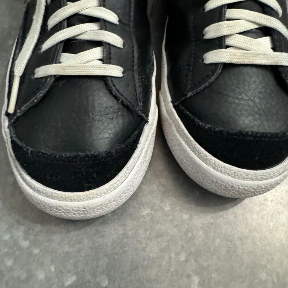 Shoes Nike BLAZER LOW 77 DA4074-002 Sneakers - Picture 5 of 14